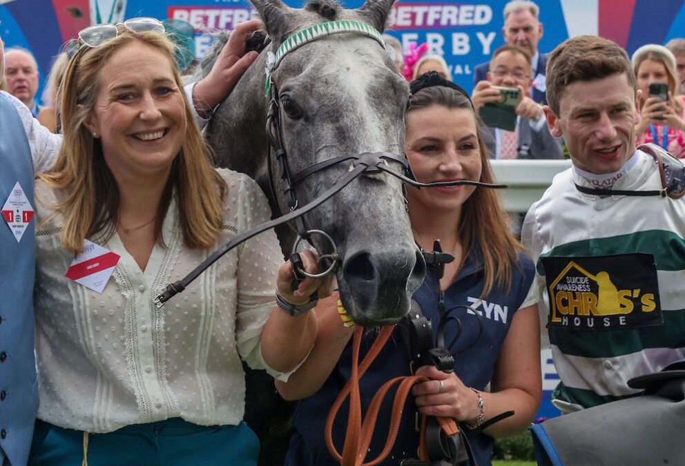 Naana’s Shadow romps to a speedy win in the 3YO Epsom Dash!
